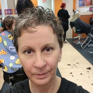 Meet your Posher, Frances